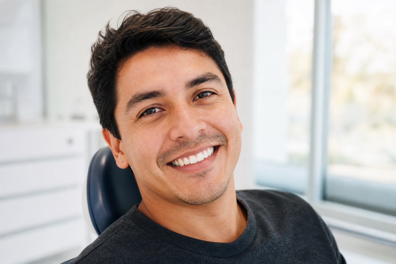 Sonrisa con dientes blancos